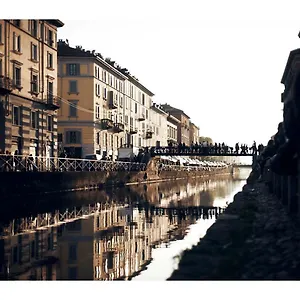  Апартаменты Taking A Walk In The Beating Heart Of Navigli