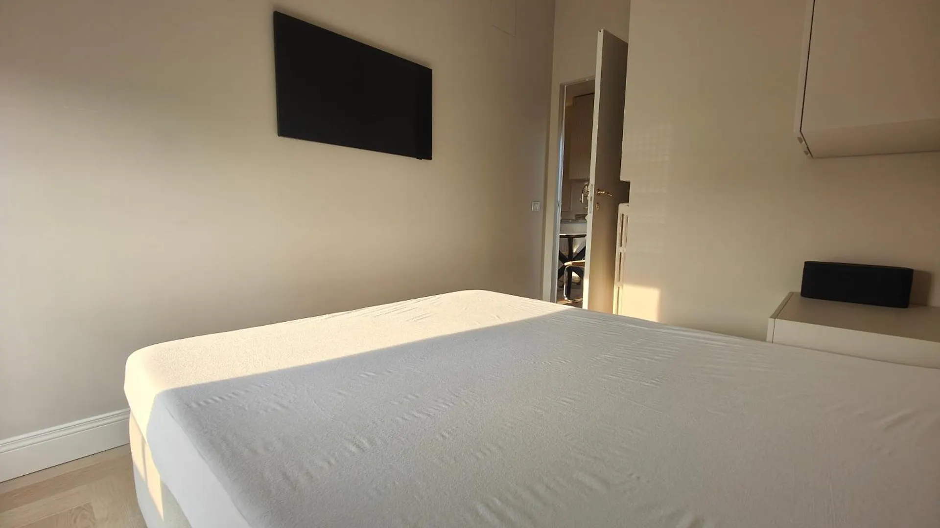 Ottoboni 2B Luxury Penthouse Apartment Milan 0*,  Italy